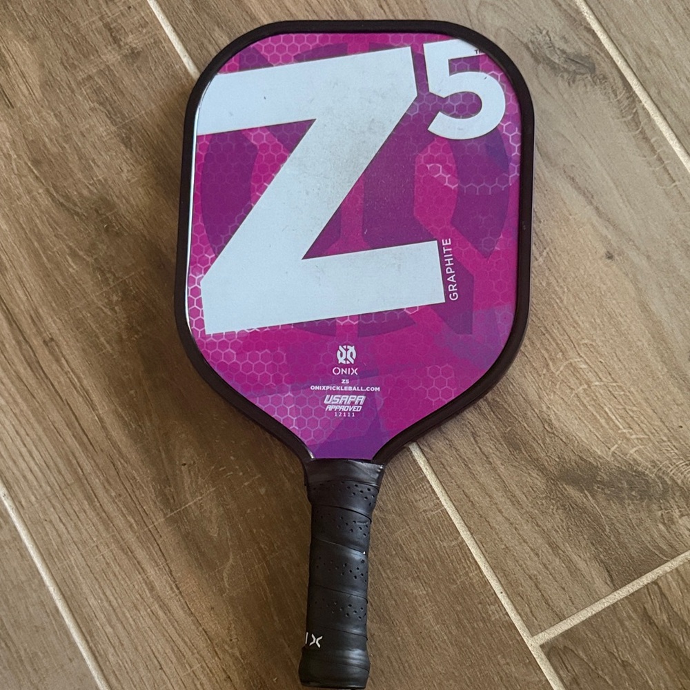 Z5 Graphite Pickleball Paddle - Purple